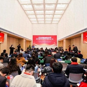 从实验室到生产线，科技成果转化如何打通“最后一公里”？| 履职新声②