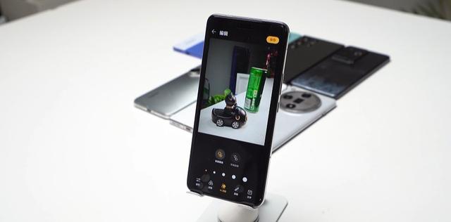 2024 29款手机大横评：越贵的不一定越好