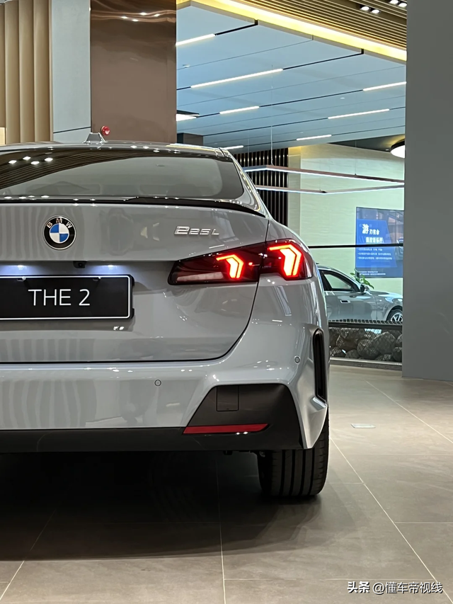 新车 | 25.99万元起/搭2.0T+7DCT，国产宝马2系四门轿跑车店内实车