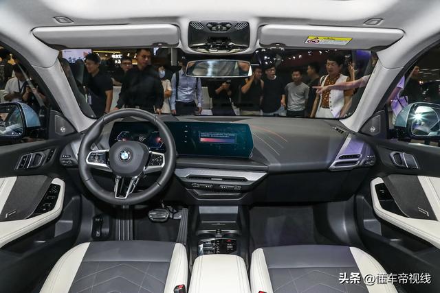 新车 | 25.99万元起/搭2.0T+7DCT，国产宝马2系四门轿跑车店内实车