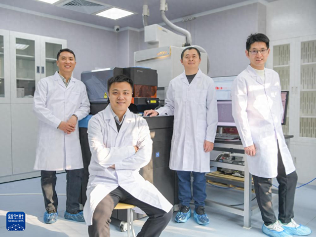 青年科技工作者邹灏：在“多彩”萤石中探寻地球奥秘