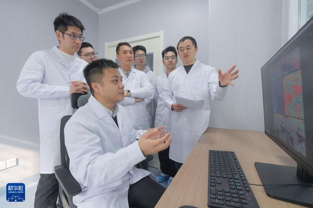 青年科技工作者邹灏：在“多彩”萤石中探寻地球奥秘