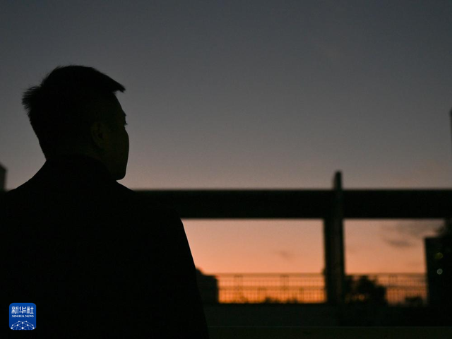 青年科技工作者邹灏：在“多彩”萤石中探寻地球奥秘