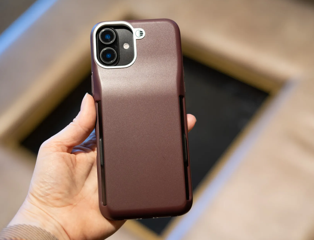 智能手机也可以换电池了，而且仅需4秒