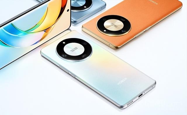 华为Mate XT领衔！2024年十大爆款手机：个个都凶残