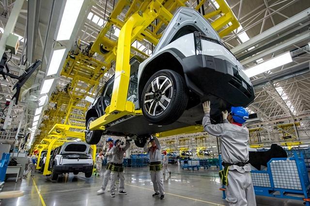 2024年汽车产销量再创新高，预计2025年继续稳中向好发展