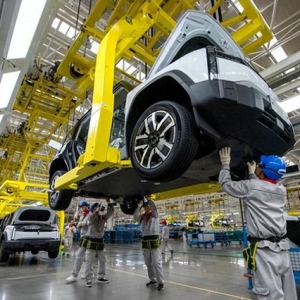 2024年汽车产销量再创新高，预计2025年继续稳中向好发展