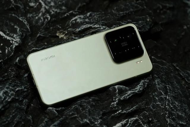 苹果持续暴跌，小米掉出前五！谁是中国手机市场大赢家？