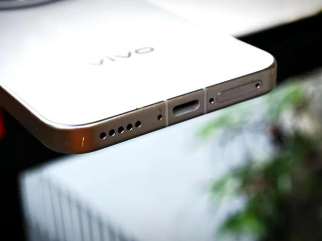 苹果持续暴跌，小米掉出前五！谁是中国手机市场大赢家？