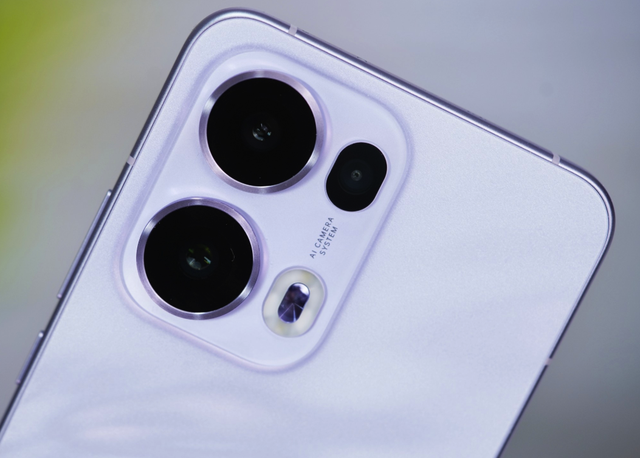 不到两个月，从3399元跌到2978元，史上最强OPPO Reno手机