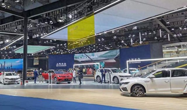 2024年国内十大汽车集团销量排名出炉：比亚迪、上汽集团争冠军，吉利、奇瑞排名明显上升