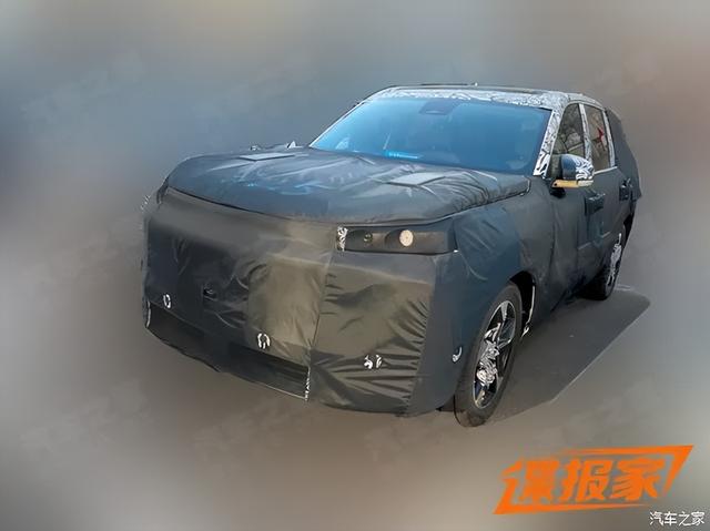 吉利汽车 30英寸6K大屏，2块！256色氛围灯，不愧是旗舰级六座SUV