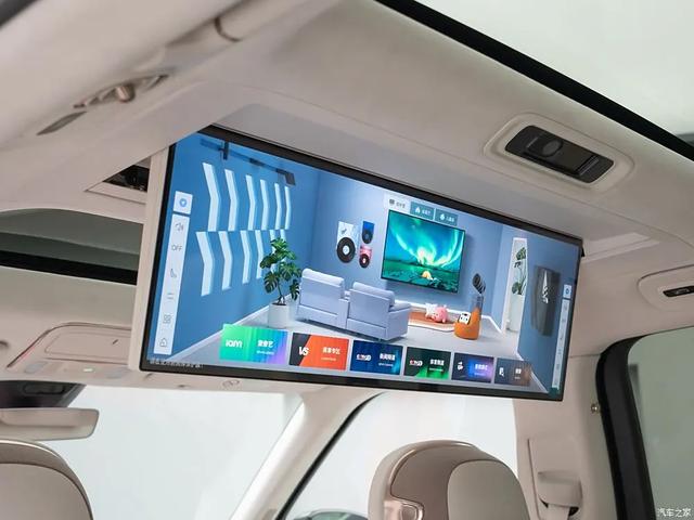 吉利汽车 30英寸6K大屏，2块！256色氛围灯，不愧是旗舰级六座SUV