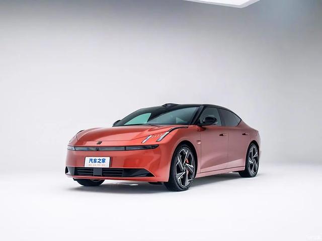 吉利汽车 30英寸6K大屏，2块！256色氛围灯，不愧是旗舰级六座SUV