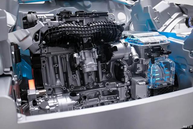 吉利汽车 30英寸6K大屏，2块！256色氛围灯，不愧是旗舰级六座SUV