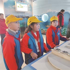 科技探索无止境 科学兴趣要养成