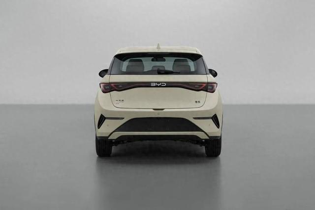 2025年车市三大猜想 智驾大普及？价格战还将继续？