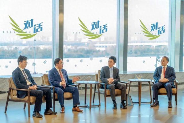 寒冷的冬天开什么车合适？醇氢汽车会取代电动汽车吗？这场对话，信息量巨大！