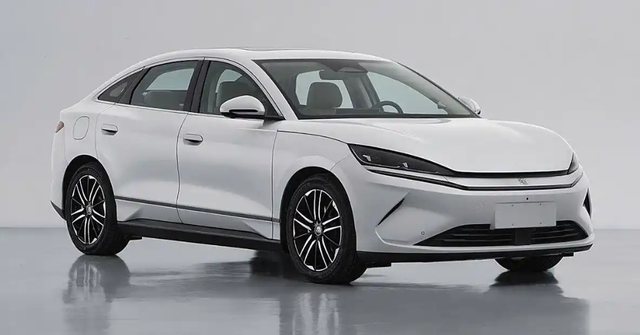 近十款重磅新车上市，比亚迪2025年如何捍卫铁王座？