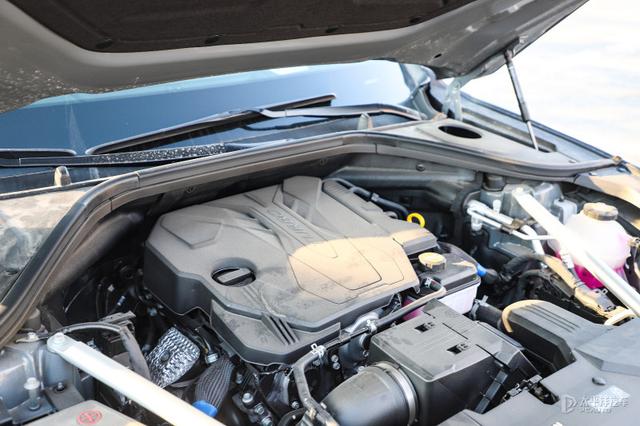 激情与优雅的双面人生 试驾捷尼赛思GV70