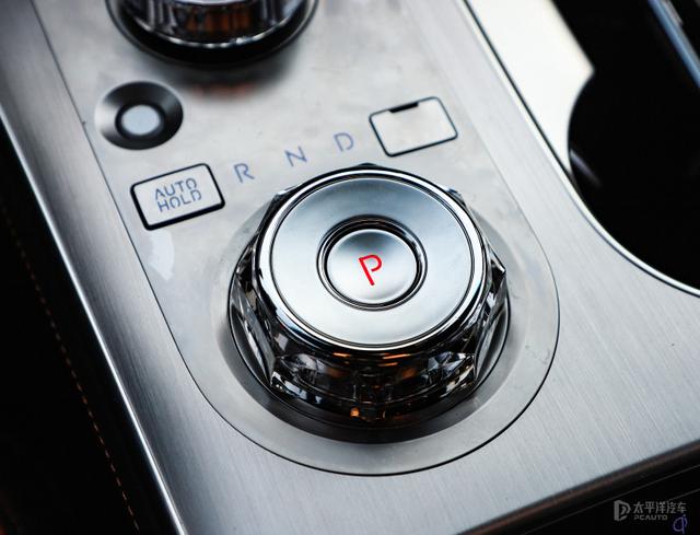 激情与优雅的双面人生 试驾捷尼赛思GV70