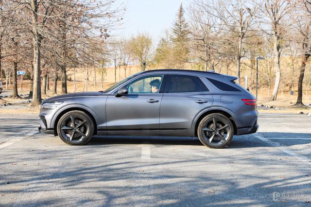 激情与优雅的双面人生 试驾捷尼赛思GV70