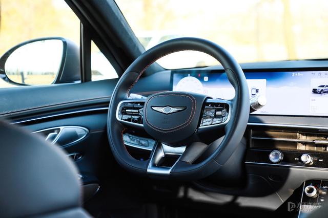 激情与优雅的双面人生 试驾捷尼赛思GV70