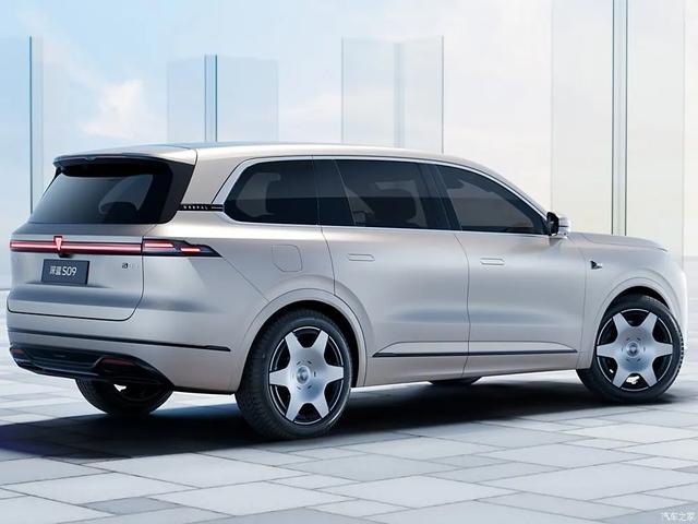 长安启源 1.2m天窗、256 色氛围灯，满油能跑1400公里！啥车？