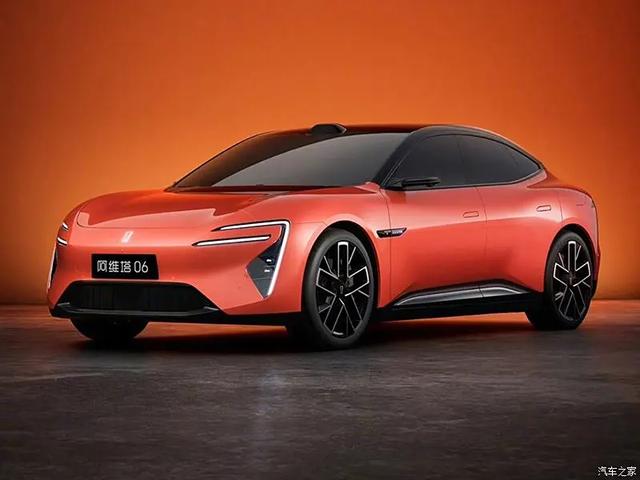 长安启源 1.2m天窗、256 色氛围灯，满油能跑1400公里！啥车？