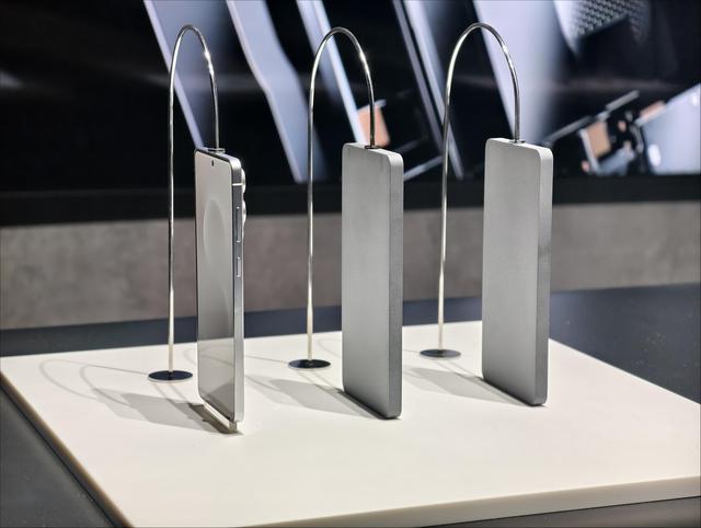 三星发布Galaxy S25系列手机，AI成为新王牌，剧透全球首款Android XR头显