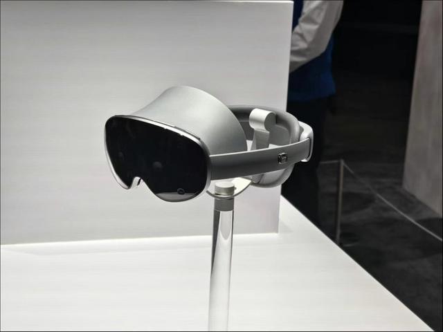 三星发布Galaxy S25系列手机，AI成为新王牌，剧透全球首款Android XR头显