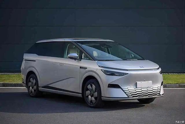 小鹏汽车 10-30万、轿车/SUV、纯电/增程全都有！飞行汽车要来了？