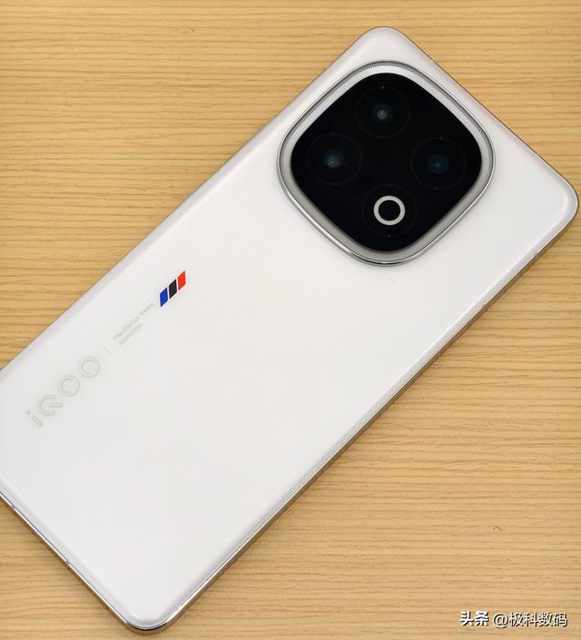 2025国补来袭，手机集体降价？各价格段手机省心推荐与优缺点分析