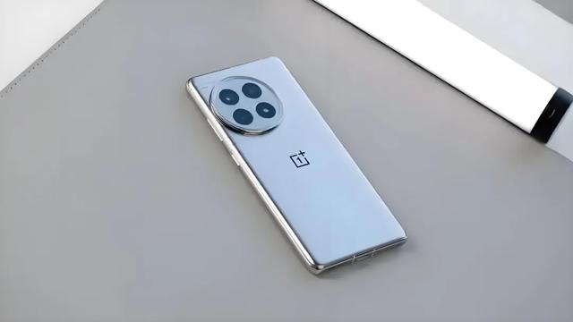 目前可以“闭眼买”的5款手机，几乎“零差评”，高颜值性能也强