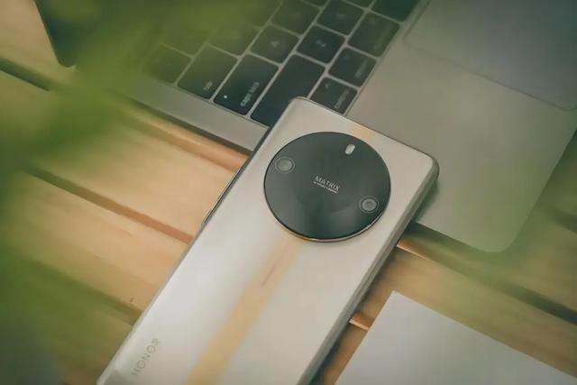 目前可以“闭眼买”的5款手机，几乎“零差评”，高颜值性能也强