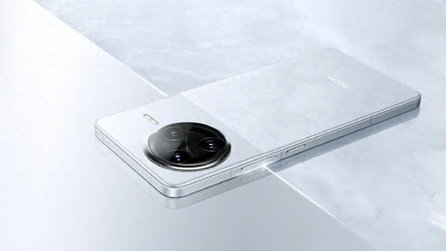 可以闭眼买的3款手机，16+512GB手机价格大跳水，闭眼买不吃亏