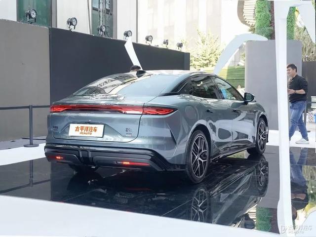 全新宝马X3领衔！2月重磅新车来袭，比亚迪、蔚来新车齐发，燃油/插混/纯电全都有！