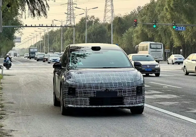 理想汽车2025年的内忧外患