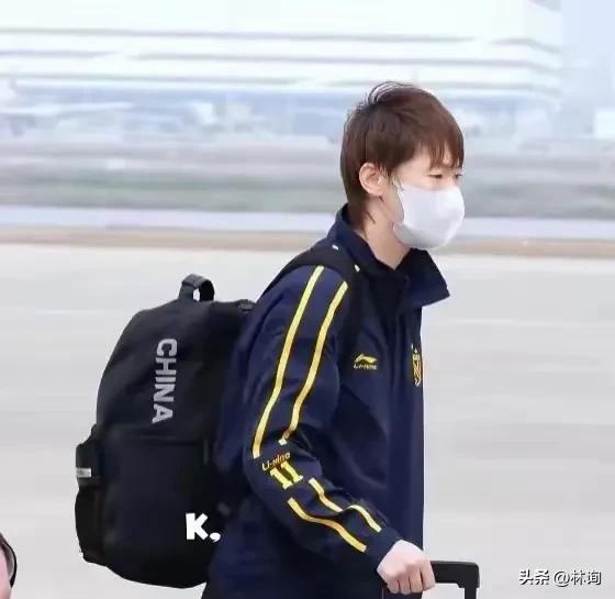 乒乓亚洲杯激战在即！央视直播时间预告，海报出炉孙颖莎C位握拳