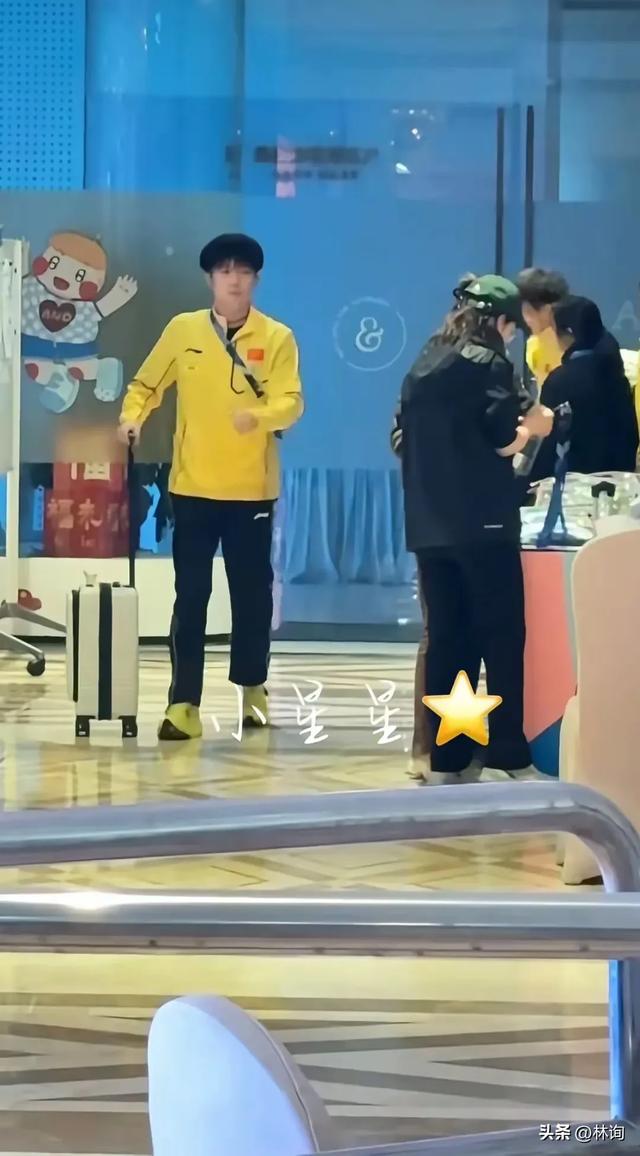 乒乓亚洲杯激战在即！央视直播时间预告，海报出炉孙颖莎C位握拳