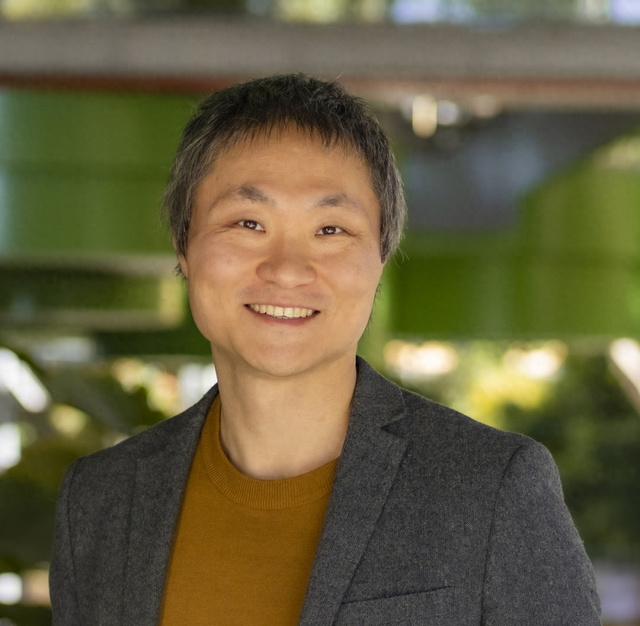 科学家成功开发晶体-非晶体复合材料，浸泡数月仍保持极高光转化