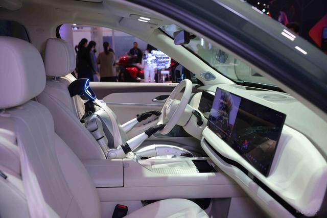 2025年汽车行业趋势盘点，价值重塑与海外布局成关键