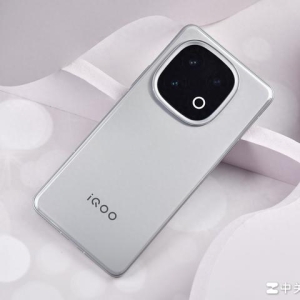 突破同质化，2024手机上那些令人眼前一亮的独特设计