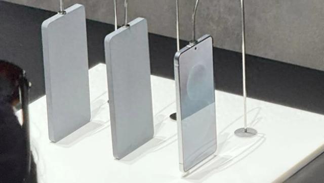 Galaxy S25 Edge 三星对标苹果 今年要推轻薄手机