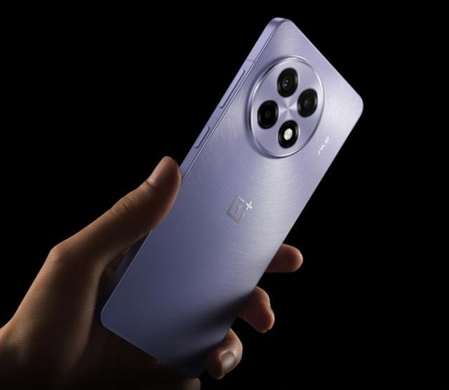 遗憾！2500元的骁龙8至尊版手机没货了，四款3500元内产品咋选