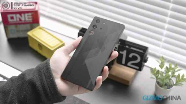 外媒评选2024年各类别顶级智能手机！国产机占大半