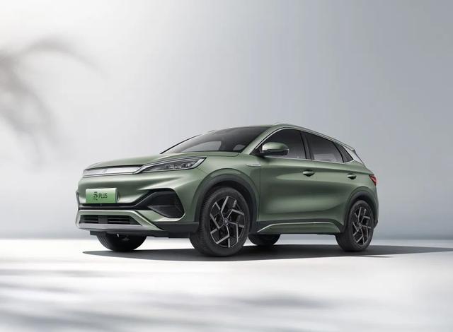 盘点2024年十大畅销新能源车：特斯拉 Model Y第一，比亚迪“大包大揽”