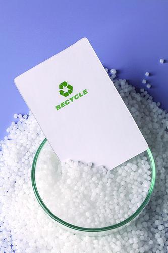 塑料污染迎来科技新解法？塑料或可“无限循环”