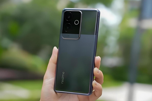 预算2000元左右，3款“骁龙 8Gen 3+地板价”手机，一步到位用六年