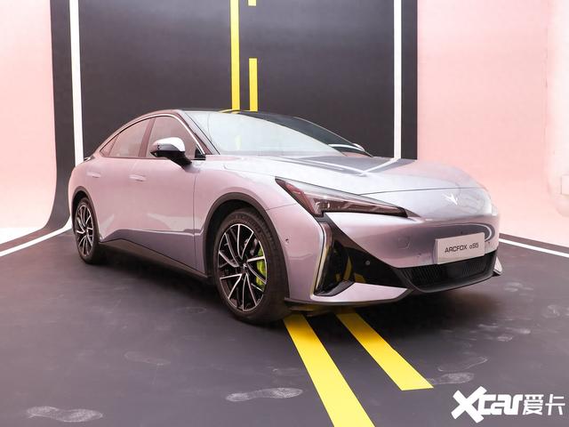 北汽极狐+享界6款新车曝光！增程+纯电！总投资77亿